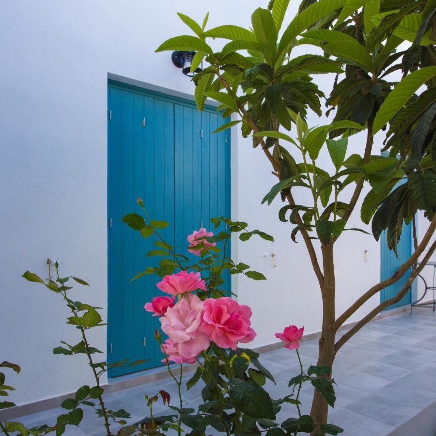 Vesper Aparthotel Kokkari Exterior foto