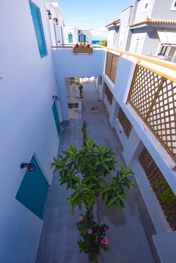 Vesper Aparthotel Kokkari Exterior foto